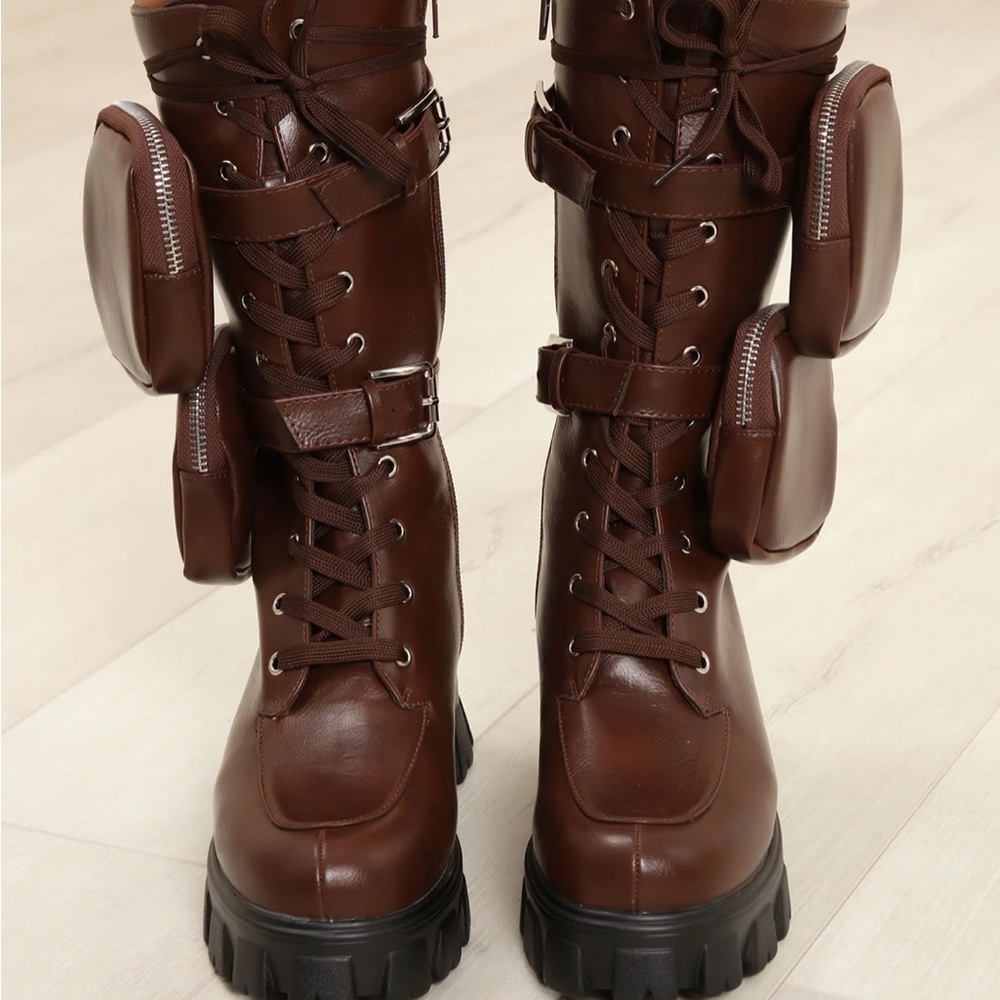 Liliana On the go boots size 7.5 Burgundy